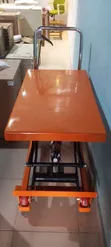 PTS 500 Kg Hydraulic Lift Table - Stapler - 1