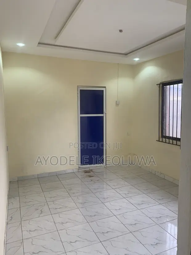 2 Bedroom Apartment for Rent, Agric Road, Egan - 1