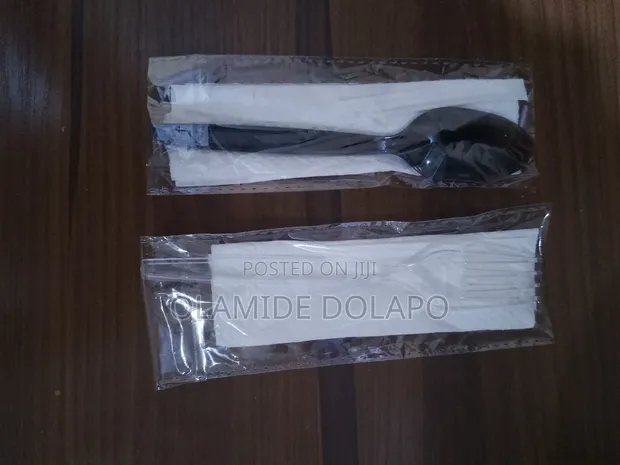 Plastic and Wooden Cutlery Set (Per 1000) - 1