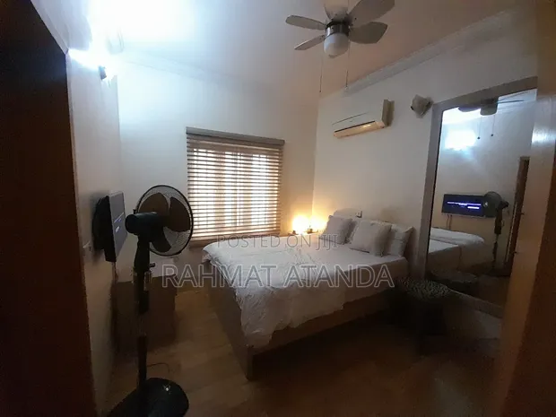 Gidan Wanka Mai Dakuna 3 da Aka Shirya a Adonai Estate, Yaba don Hayarwa - 1