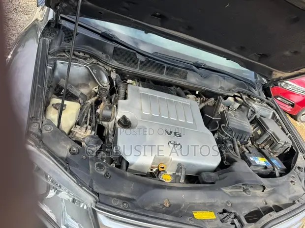 Toyota Venza 2010 Gray - 1