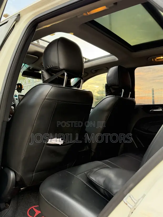2014 Mercedes-Benz ML350 4MATIC SUV - 1