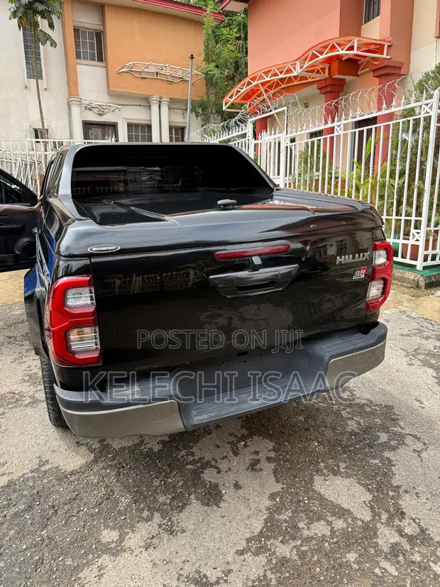 Toyota Hilux GR-Sport 2023 Black - 1