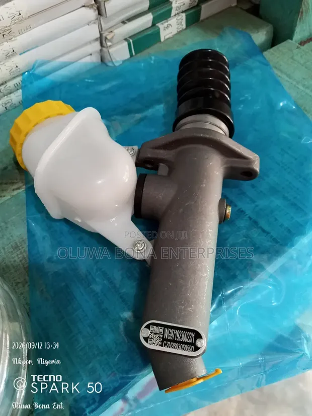 Brand New Sinotruk Howo Upper Clutch Port - 1
