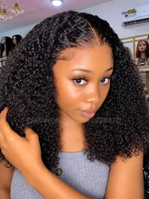 Gajin Gashin Gashi Mai Karkace Mai Tsakiya HD Lace Front Bob