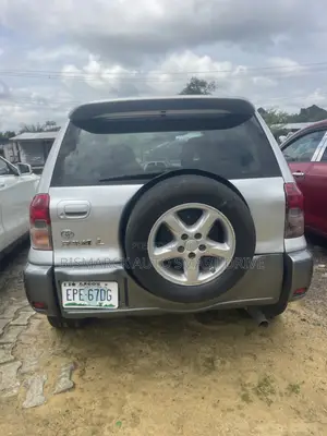 2003 Toyota RAV4 SUV Automatic Silver