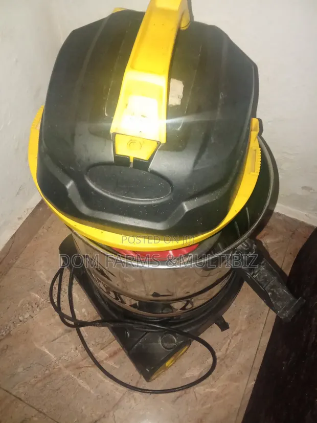 Wet and Dry Vacuum Cleaner Rental - 1