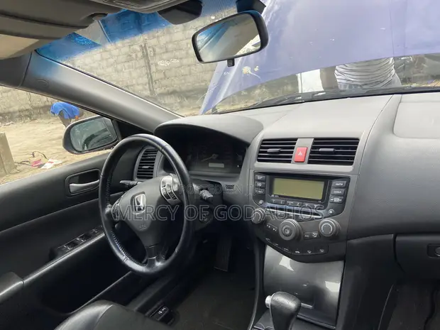 Honda Accord 2006 Blue - 1