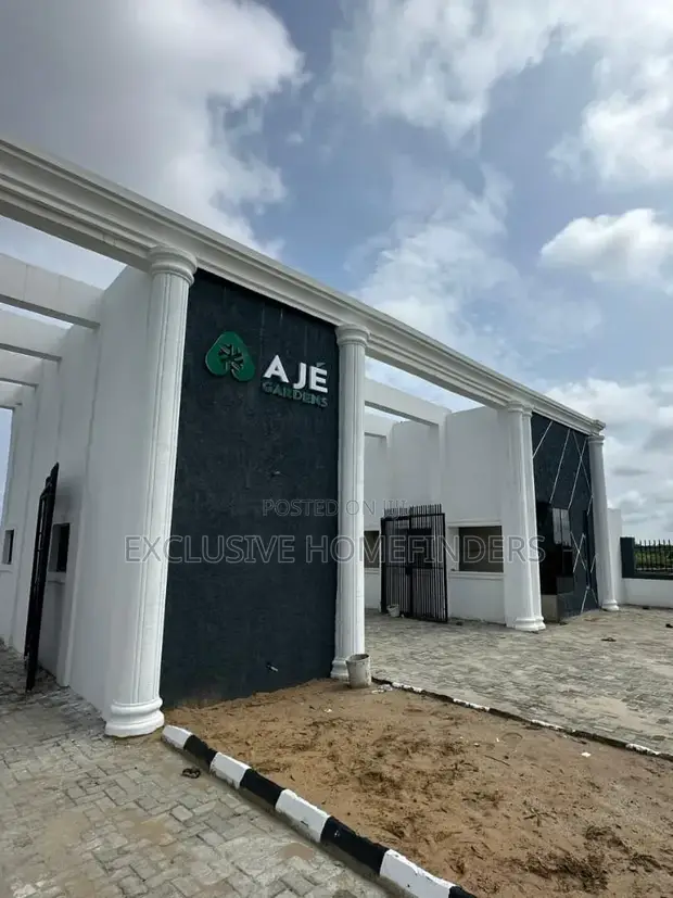 Premium Buy & Build Land with Flexible Payment - Elerangbe, Ibeju-Lekki - 1