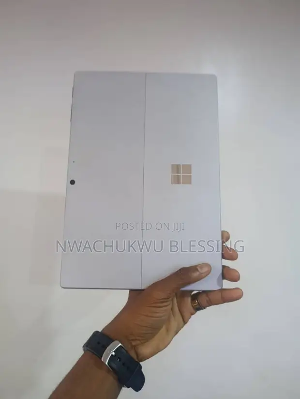 Microsoft Surface Laptop 7 8GB Intel Core i5 256GB SSD - 1