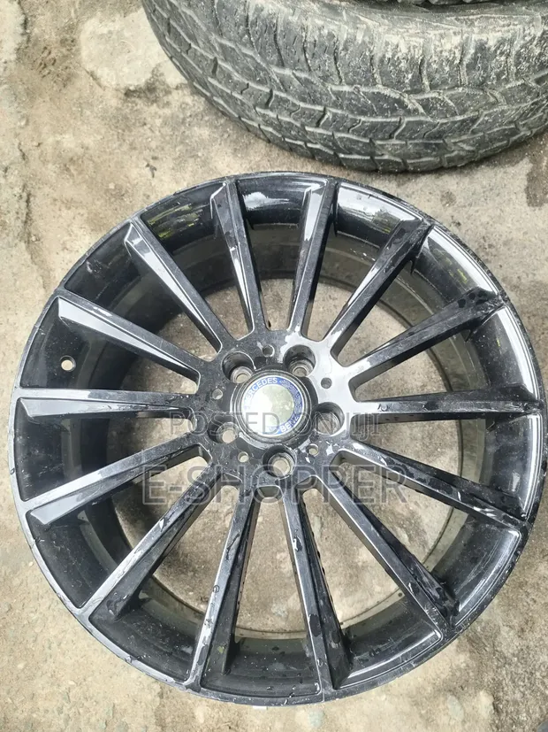 Used Mercedes-Benz 19 Inch Gloss Black Rim - 1