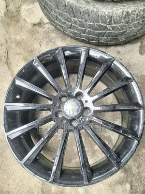Amfani da Mercedes-Benz 19 Inch Gloss Black Rim