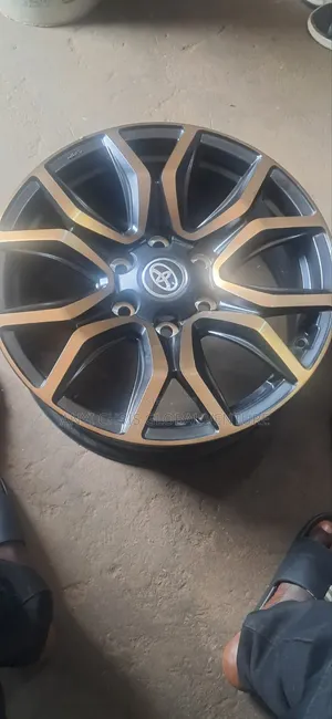 Rim na Toyota Hilux - Sabon Zama