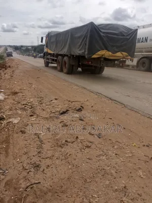 Mai Rarraba Siminti na Dangote & Bua