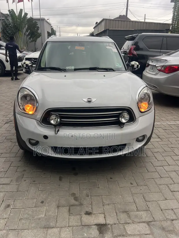 2015 Mini Countryman Cooper FWD White - 1