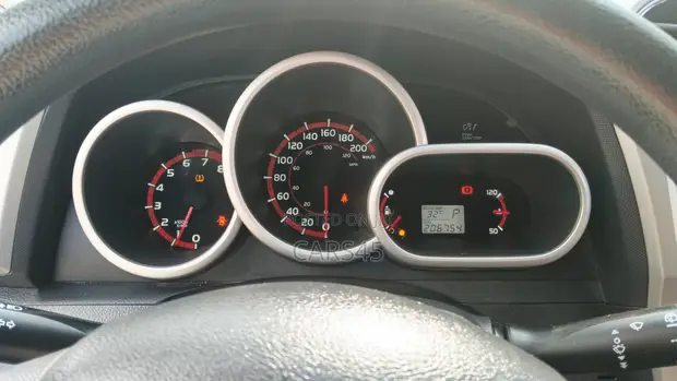 Pontiac Vibe 1.8L Hatchback 2010 Gray - 1