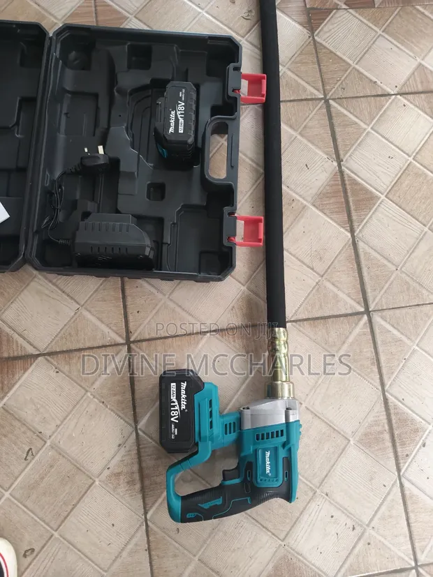 Brand New Makita Concrete Vibrator - 1