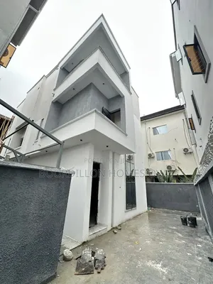 5-Bedroom Duplex tare da BQ a Lekki Phase 1, Legas