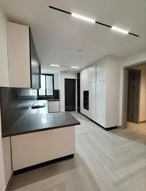 4-Bedroom Maisonette da Elevator, Pool & Gym a Old Ikoyi