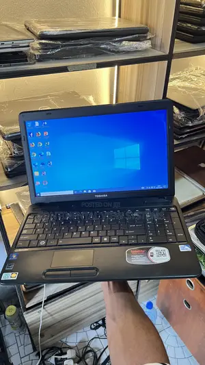 Toshiba Satellite C655 Laptop - 4GB RAM, 160GB HDD