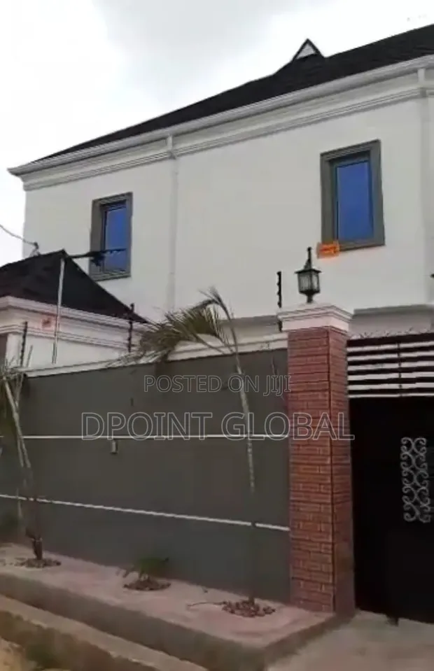 4 Bedroom Duplex a Cikin Estate, Iyana Ipaja Don Siyarwa - 1