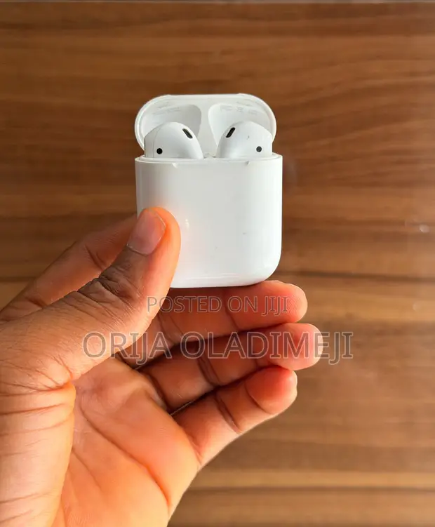 Gaskiyar Apple AirPods 2 - 1