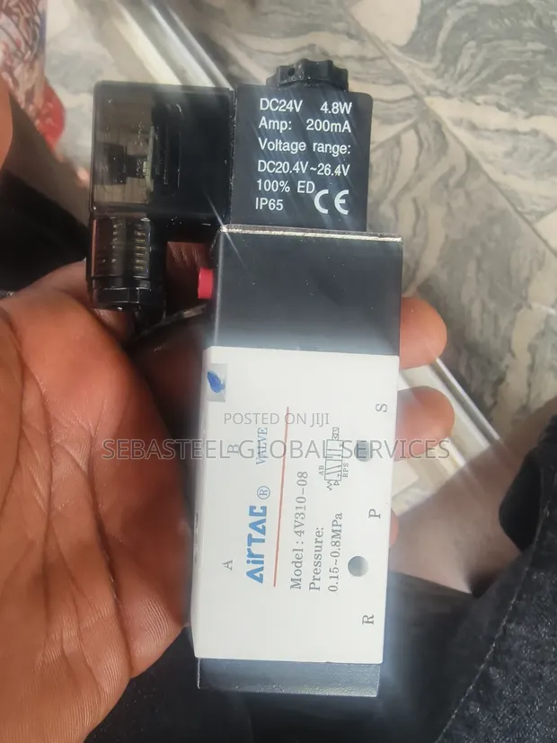 AirTAC 4V310-08 Solenoid Valve, 3/2 Way, DC24V - 1
