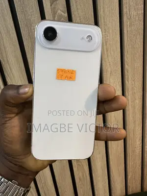 Apple iPhone Air 256GB White (Used)