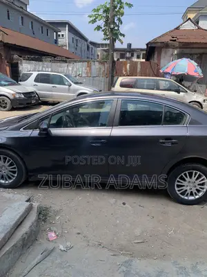 Toyota Avensis 2.0 Advanced Automatic 2012 Gray