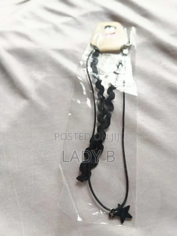 Choker Mai Layuka Biyu Mai Tauraruwar Baki - 1