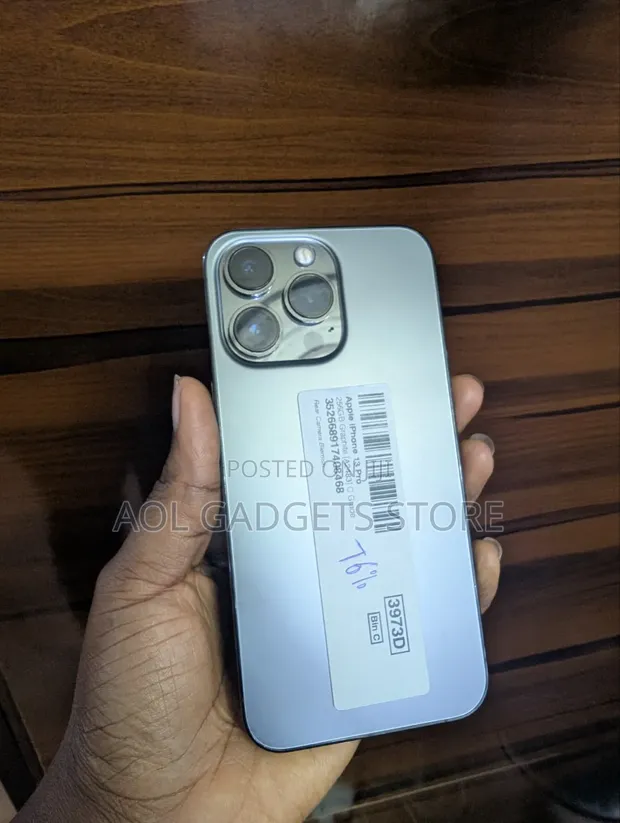 Apple iPhone 13 Pro 256GB Graphite - 1