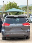 Toyota Sienna XLE 2011 Mai Zama 8, Launin Fari - 3