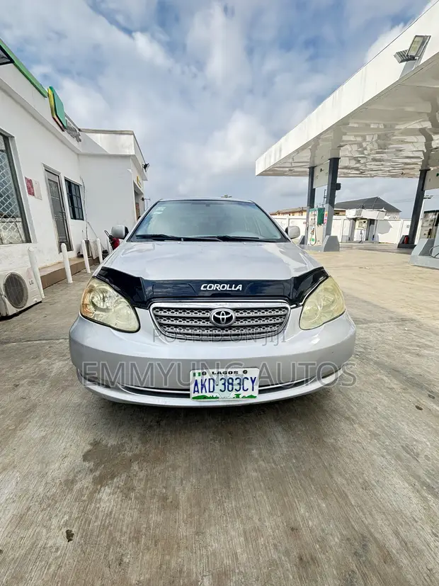 Toyota Corolla LE 2005 Silver - 1