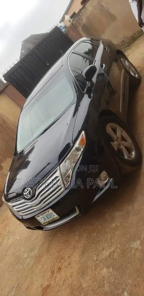 Toyota Venza 2010 Baƙar Fata - 1
