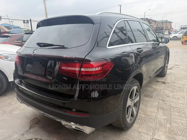 2017 Mercedes-Benz GLC300 4Matic Gray - 1