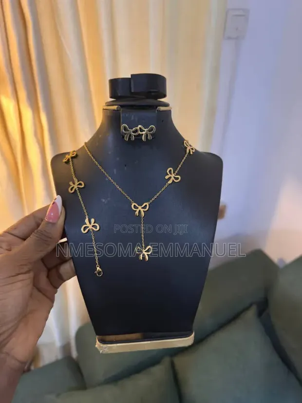 Quality Gold Jewelry and Bracelet Sets - 1