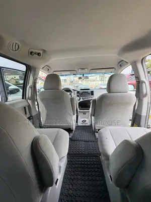 2012 Toyota Sienna LE 7 Passenger Gray