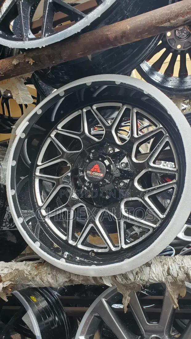 18 Inch Rims na Toyota Tacoma & Hilux - 1