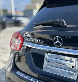 Mercedes-Benz GLA 250 2016 Black