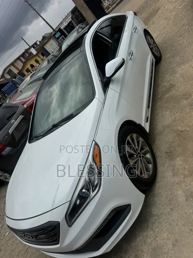 Hyundai Sonata 2016 White - 1