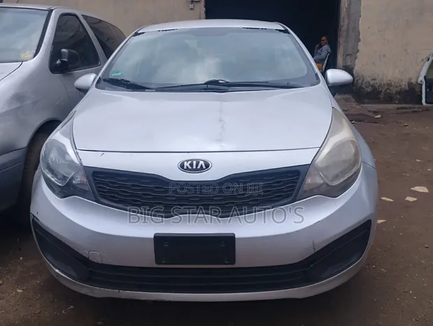 Kia Rio 2014 Silver - 1