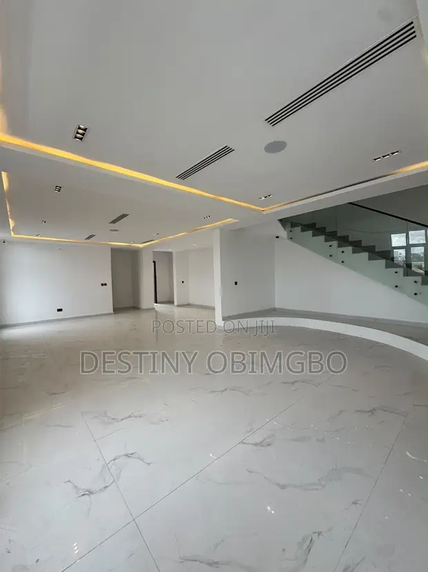 5 Bedroom Duplex with Pool in Ikate, Lekki - 1