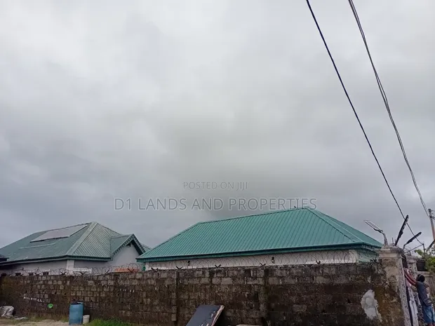 Furnished 6-Bedroom House for Sale in Flourish Alatise, Bogije - 1