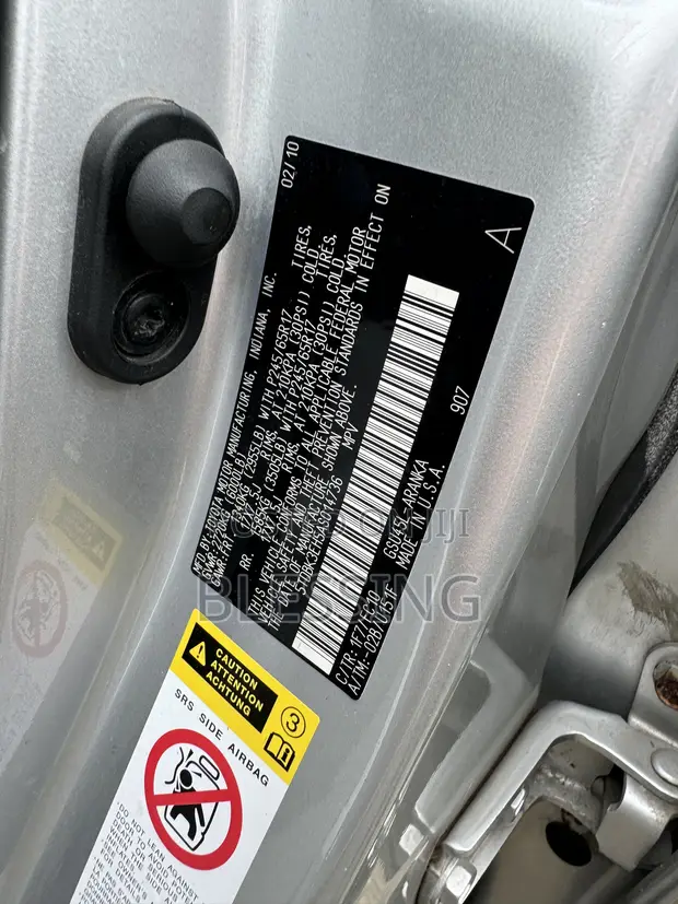 Toyota Highlander 2010 Silver - 1