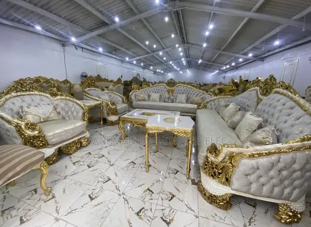 Royal Sofa 10 Zama da Center Table - 1