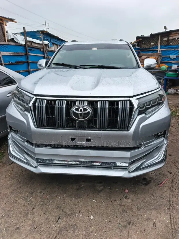 Toyota Land Cruiser Prado 2013 Silver - 1