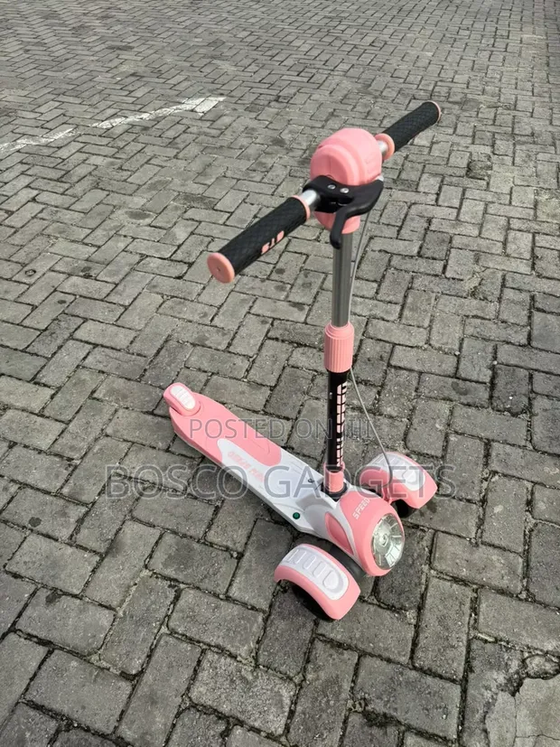 3-Wheel Kids Scooter with Free Helmet & Protectors - 1