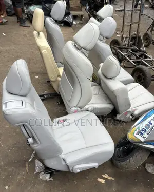 Complete Seat Set Toyota Highlander 2008-2012 (Ash)