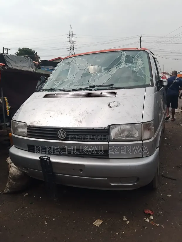 Volkswagen Transporter 2002 Grey - 1