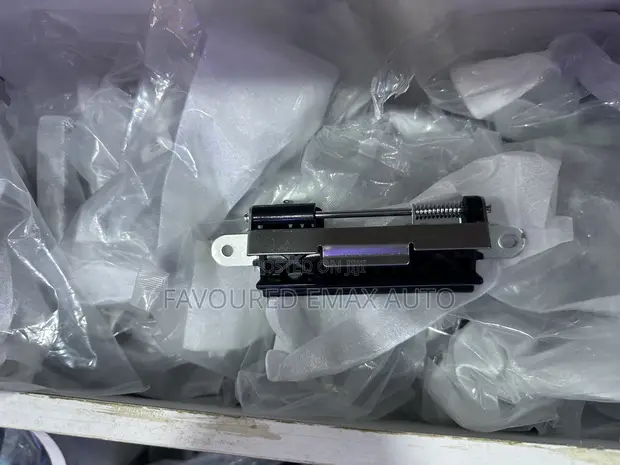 Lexus RX300 (1997-2003) Booth Opener - 1